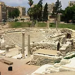 Luxury Pyramids Inn + Tours And Transportations