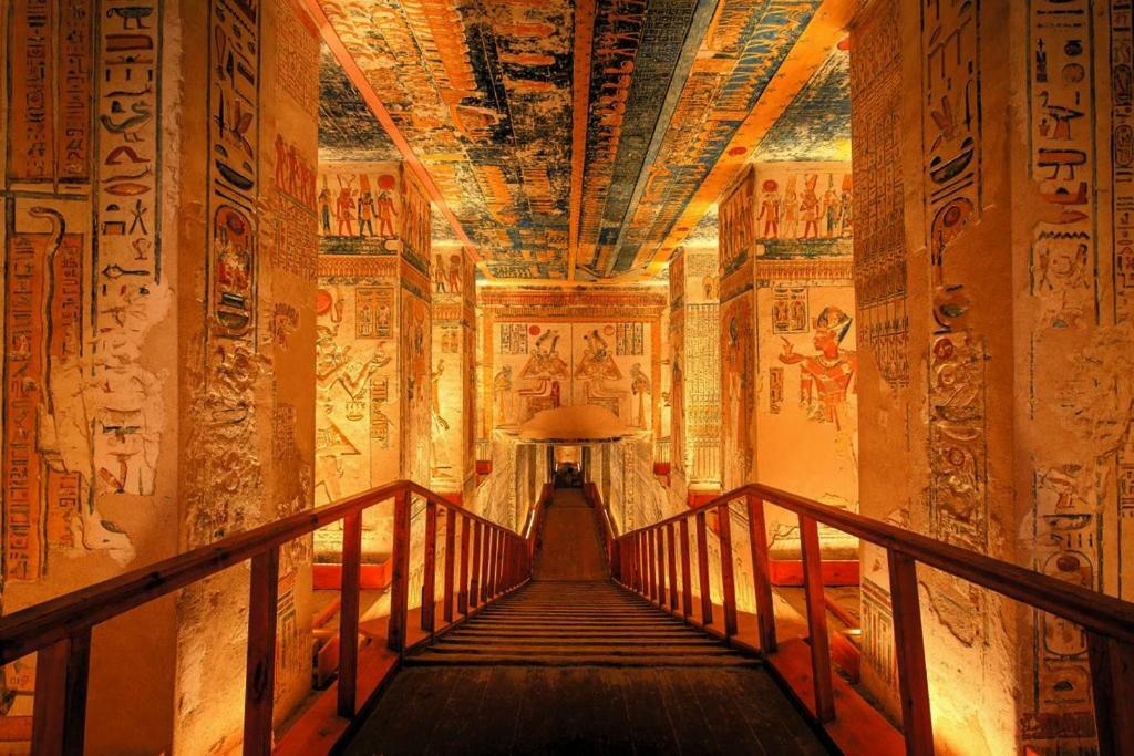 Luxury Pyramids + Tours And Transportations Apartment Cairo